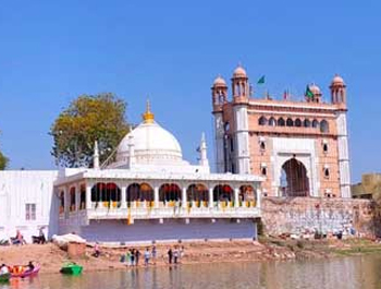 Sarwar Sharif Dargah